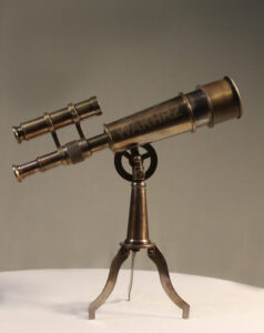WAKHRZ KELVIN & HUGHES LONDON 1915 Desk Telescope.